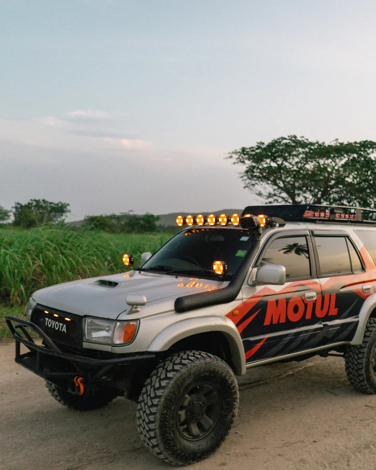 CUBE-Z Series 4 Inch Spot LED Pod Lights Off Road Lights with White DRL & Amber Turn Signal Lights - Image 7