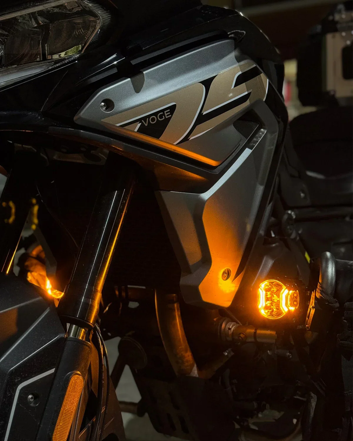 V-ULTRA Series | 5 Inch 172W LED Side Shooter White Pod Lights with Amber DRL - Image 3